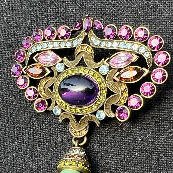 Heidi Daus Elaborate Victorian Brooch - Picture 2 of 7